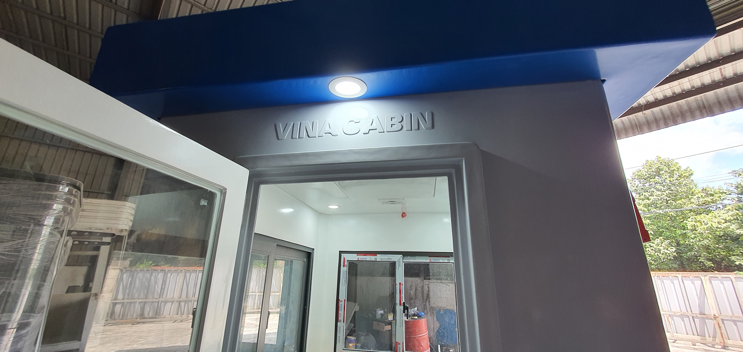 Đèn chiếu sáng bên ngoài