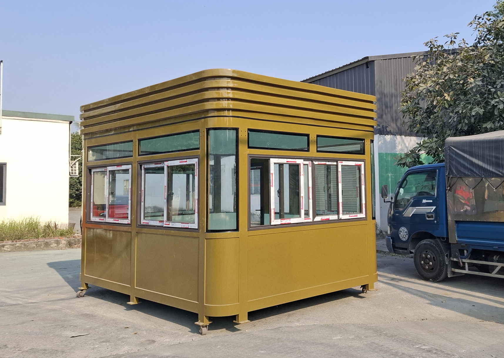 Nhà bảo vệ khung thép cỡ lớn của Vinacabin thiết kế cho 6 người làm việc bên trong